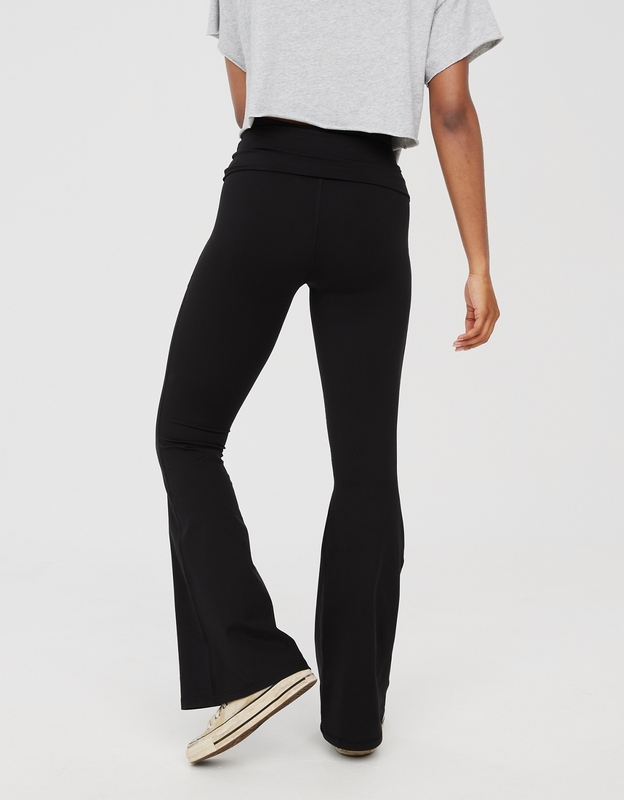 https://www.americaneagle.com.sa/assets/styles/AmericanEagle/0702_5729_073/image-thumb__1006543__product_zoom_large_800x800/0702_5729_073_ob.jpg